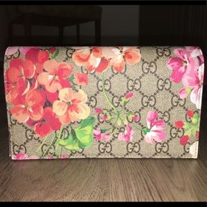 BRAND NEW Authentic Gucci Purse